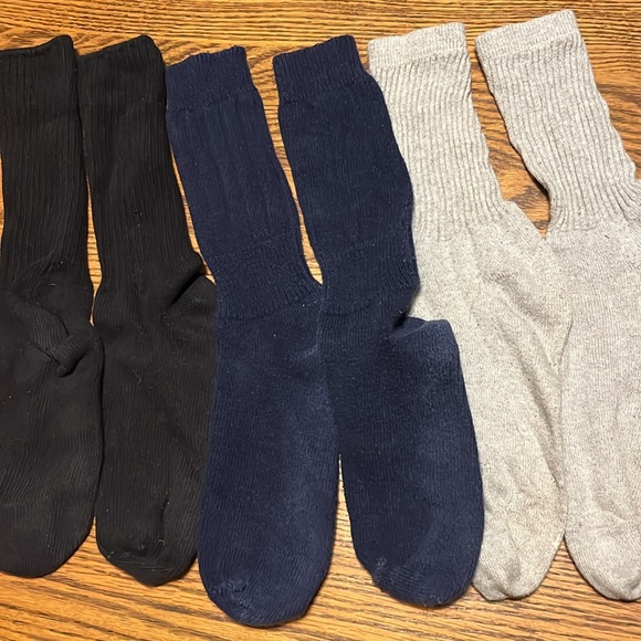 3 pairs slouch Socks Black Navy and Gray - Picture 2 of 3